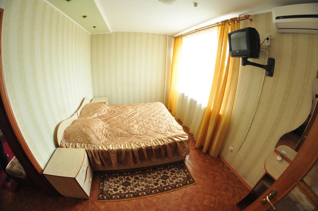 Tourist Poltava Hotel Room photo